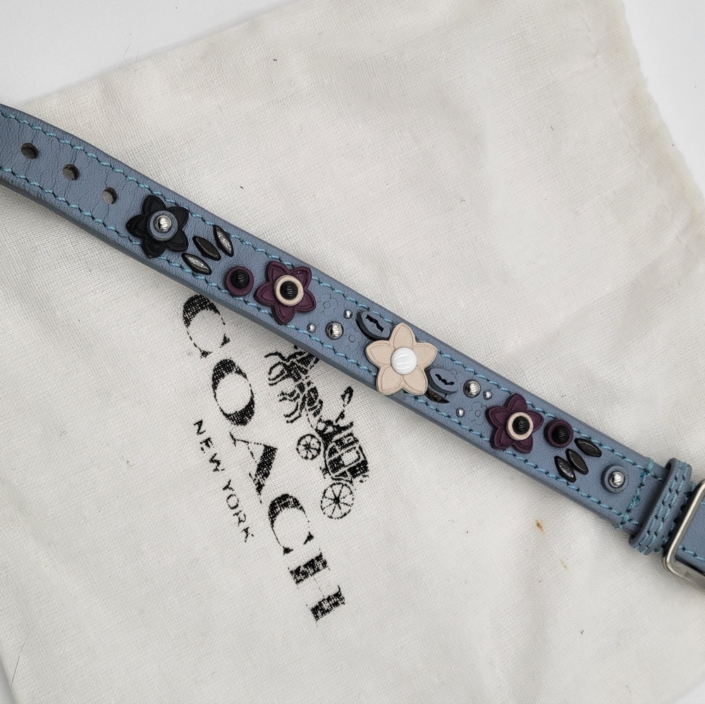 💥SALE💥 Coach Floral Applique Bracelet, leather EUC